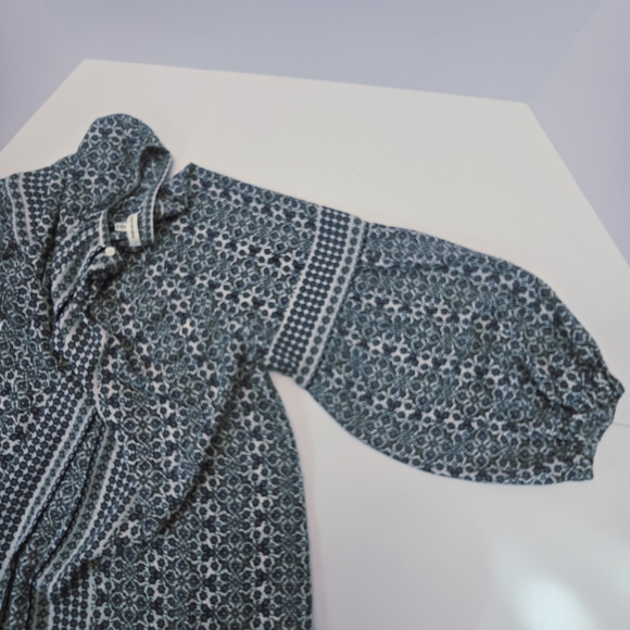 Max Studio Blue And White Floral Plus Size Blouse 1X - Picture 7 of 10